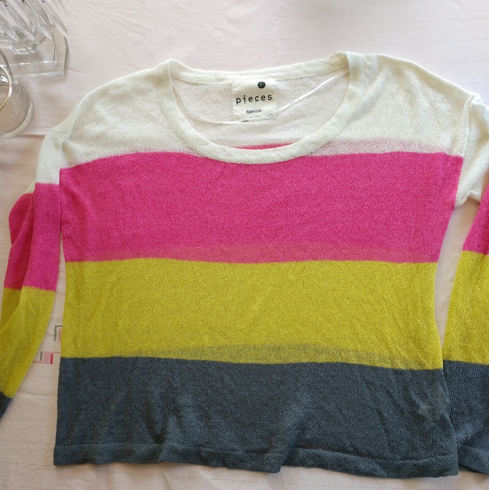 Kensie acrylic nylon lightweight sweater